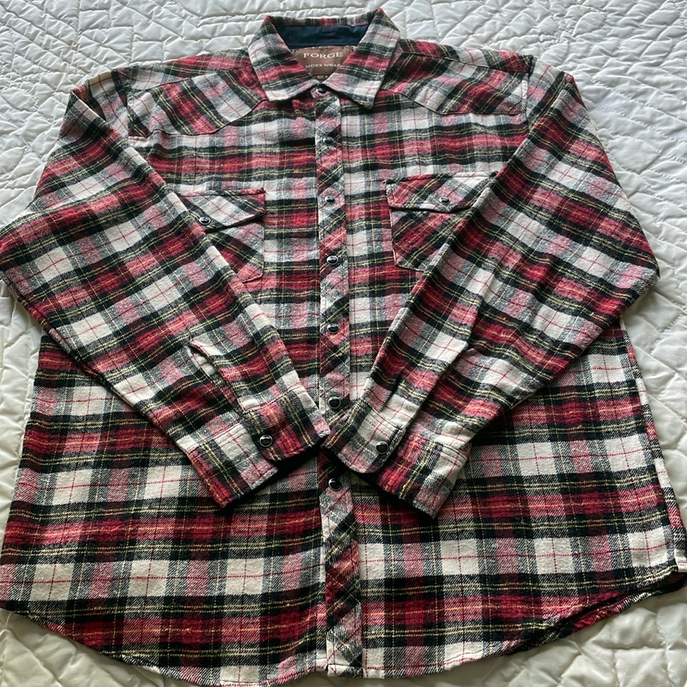 Flannel Shirt Size Medium lightweight long sleeve black pearl buttons Workwear